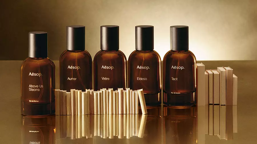 Distinctive and characterful Fragrance Hero Banner